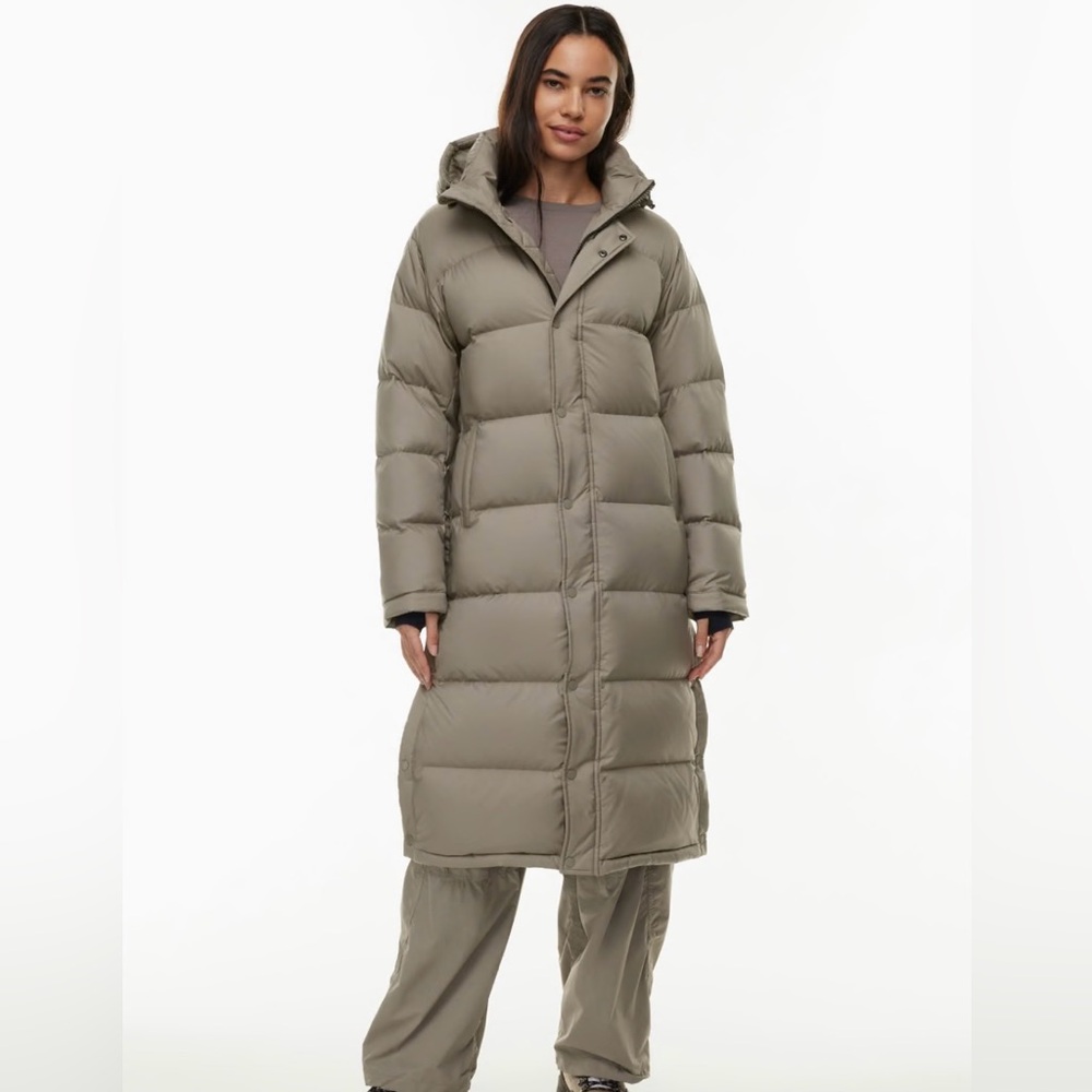 XS Aritzia SUPER PUFF Long in Modern Taupe